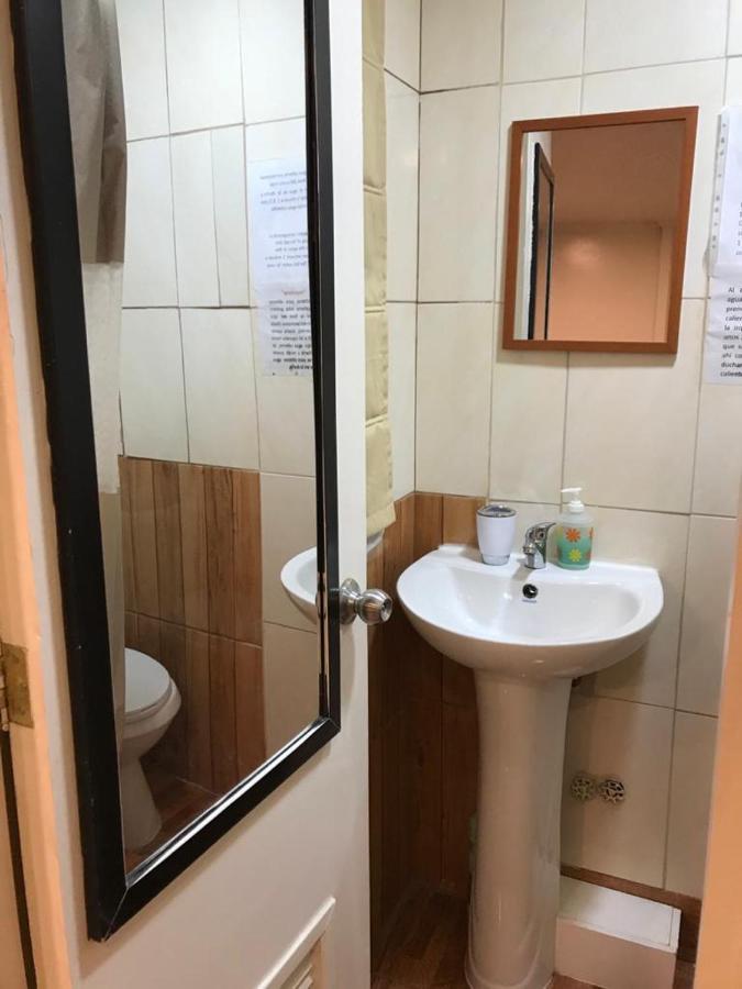 Hostal Las Condes Familiar サンティアゴ エクステリア 写真